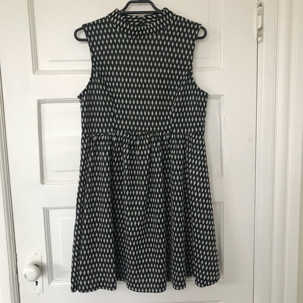 Xhilaration Skater Dress Black And White Size M